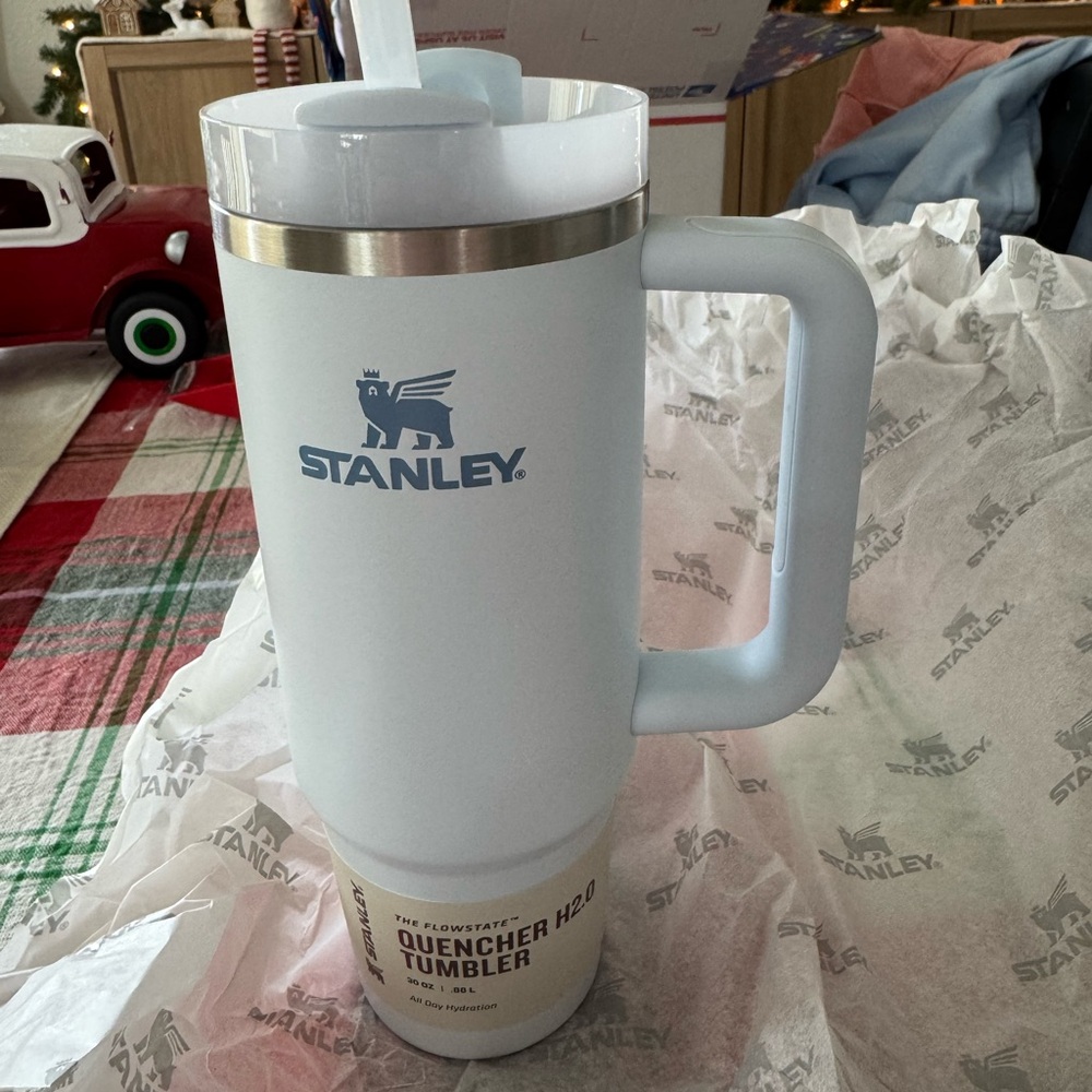Stanley 30oz Glacier